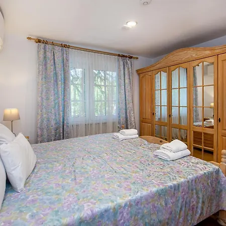 Villa Euphoria *